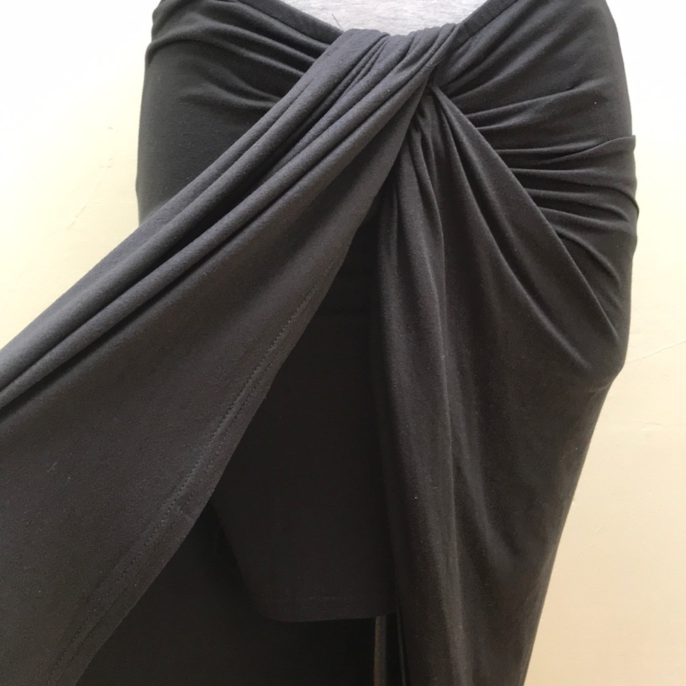 High-Low Skirt - Picture 2 of 4